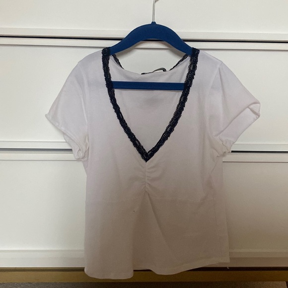 Brandy Melville cropped T shirt. One size fits all. - Picture 1 of 4